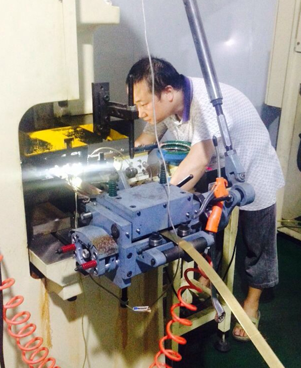 與元則同行，載夢想前進(jìn)--訪優(yōu)秀員工之“光頭哥”！